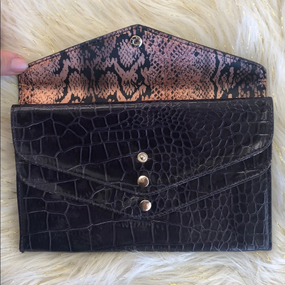 Steve Madden Tri-Fold Alligator Wallet✨ - Picture 3 of 8